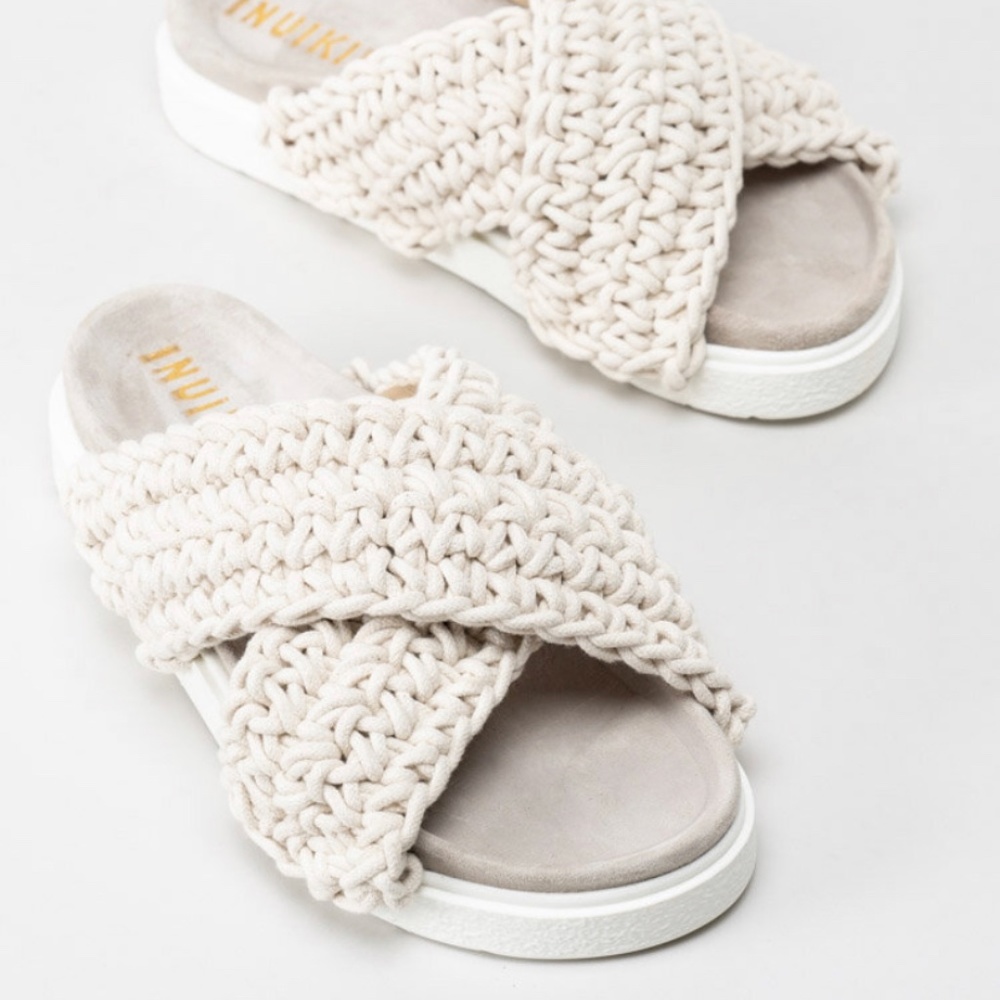 Inuikii Woven Sandle
